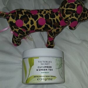 Victoria's Secret Cucumber & Green Tea Body Scrub -  Comes With The Pink Pup New